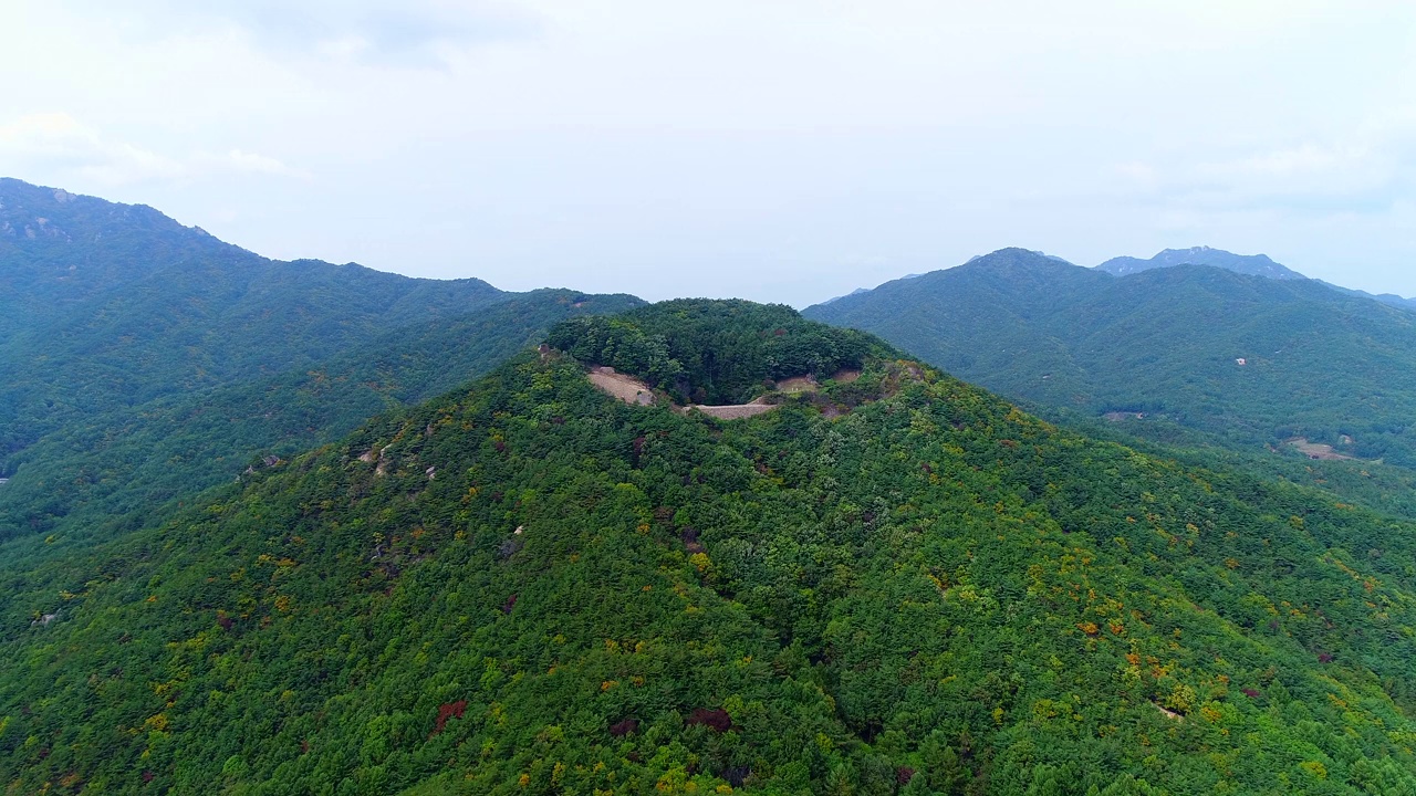 韩国庆尚北道尚州市华北郡庆焕山城的风景视频素材