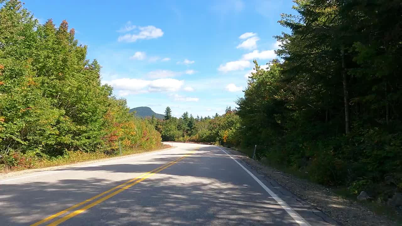 夏天的公路旅行视频素材