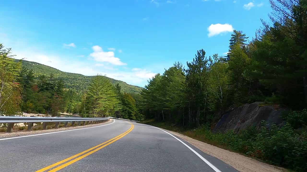 夏天的公路旅行视频素材