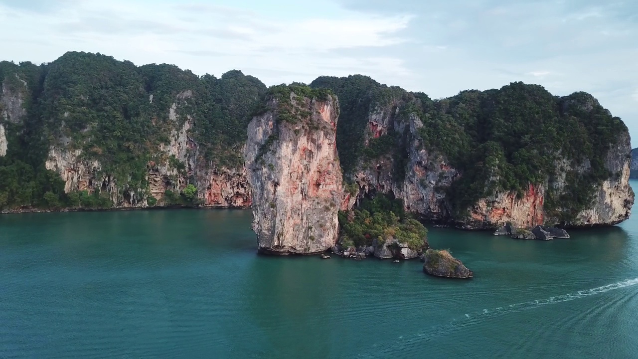 空中的热带海滩岩石和岛屿，Railay视频素材