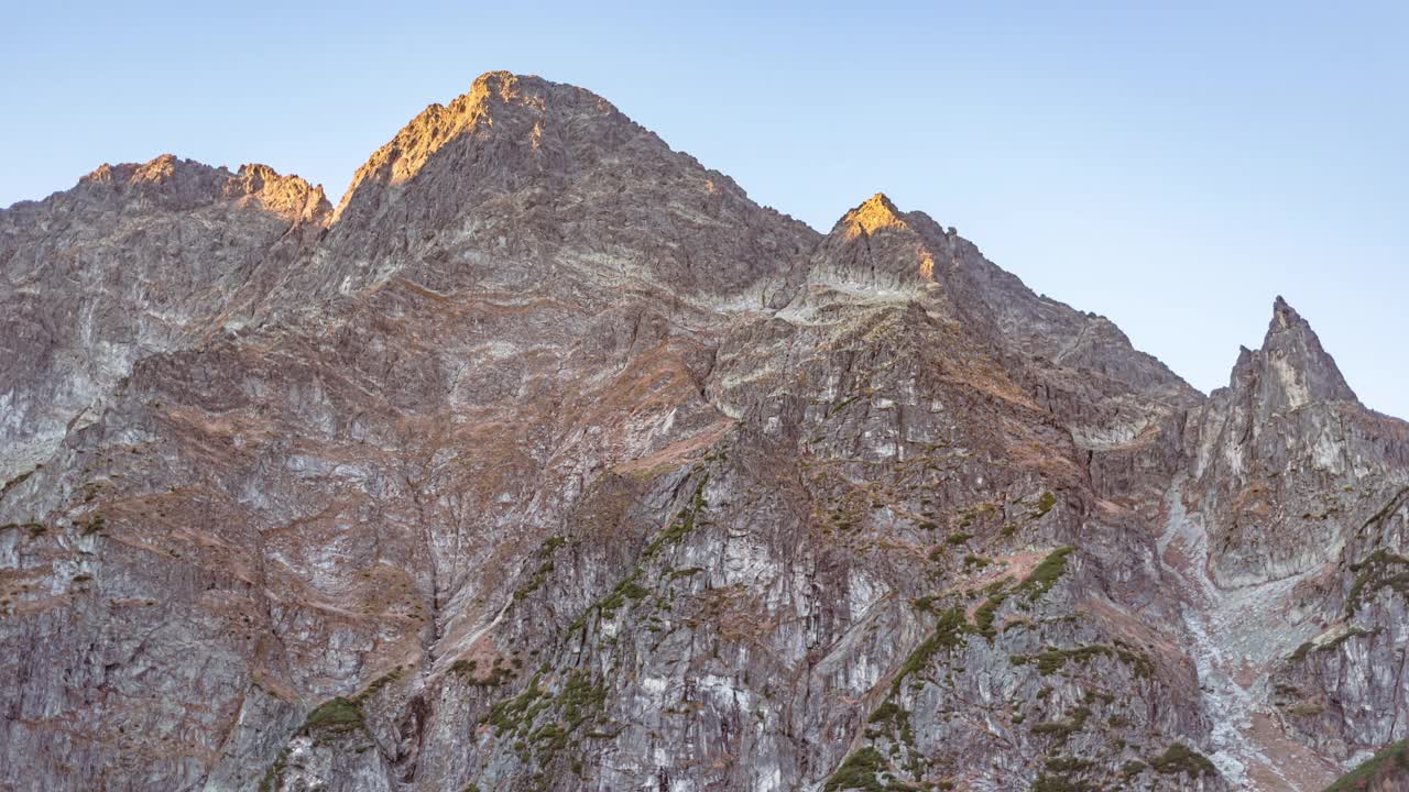 在塔特拉山脉日出的4K时间推移视频素材