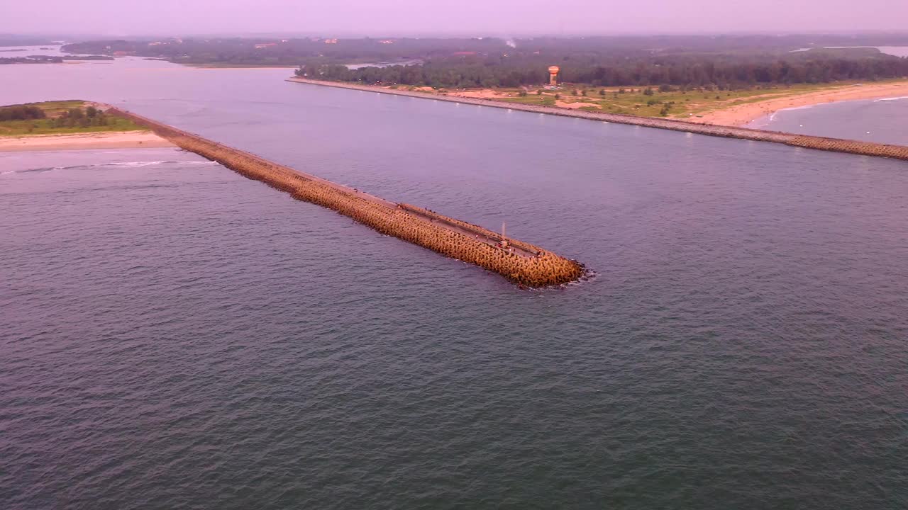 昆达普拉附近的冈加利海上步道视频素材