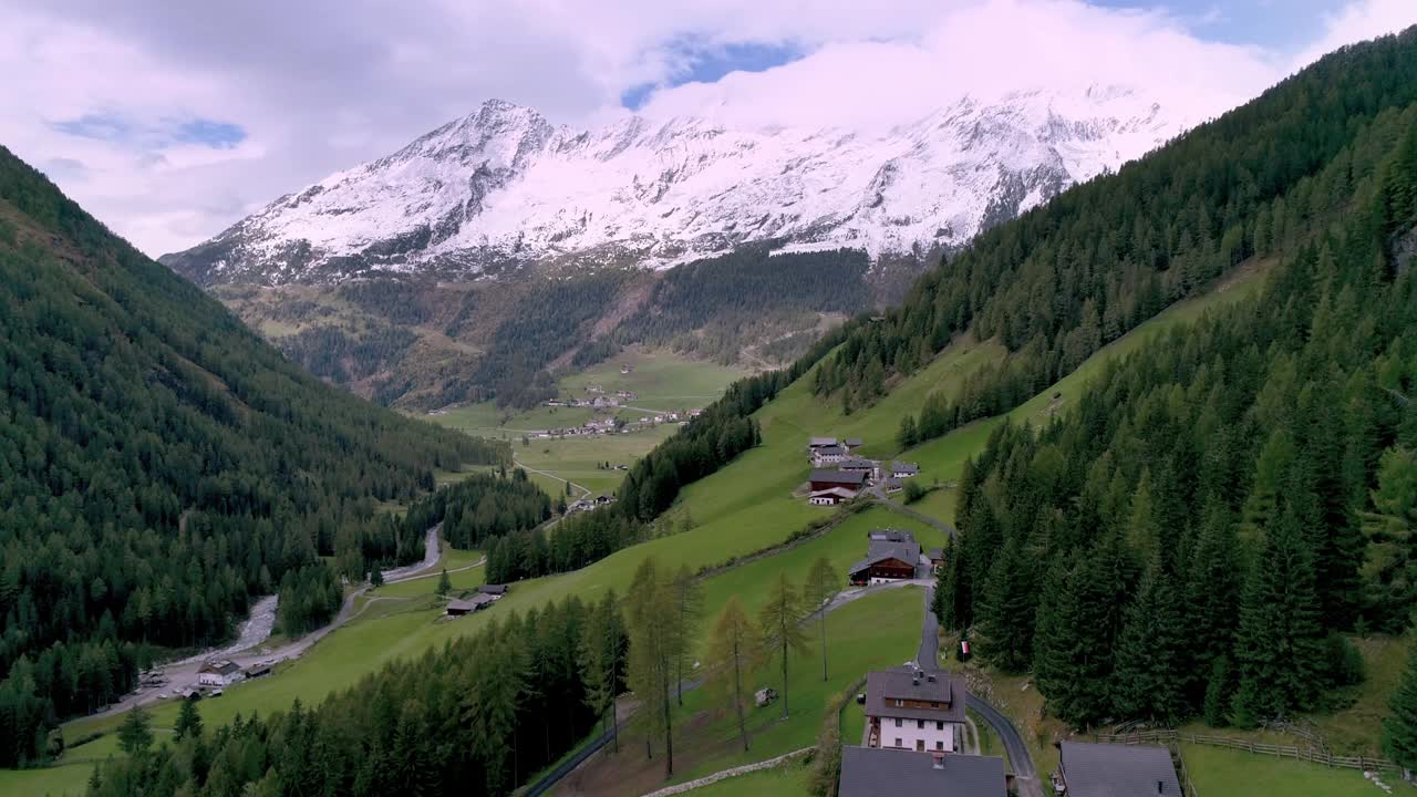 在南蒂罗尔的Bachertal, Reintal山谷(Val di Riva)和Durreck山脉群视频素材