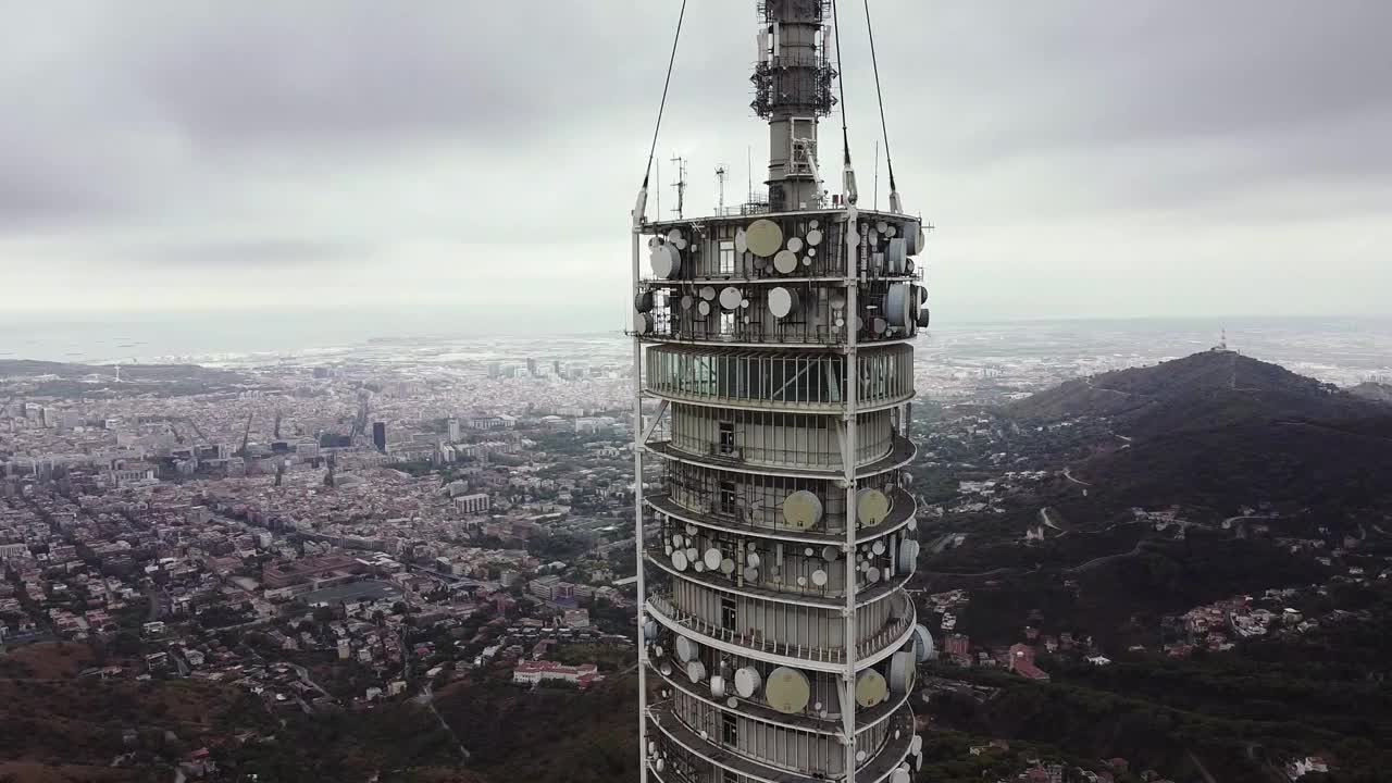 Tibidabo，巴塞罗那鸟瞰图。视频素材