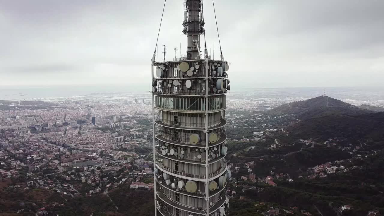 Tibidabo，巴塞罗那鸟瞰图。视频素材