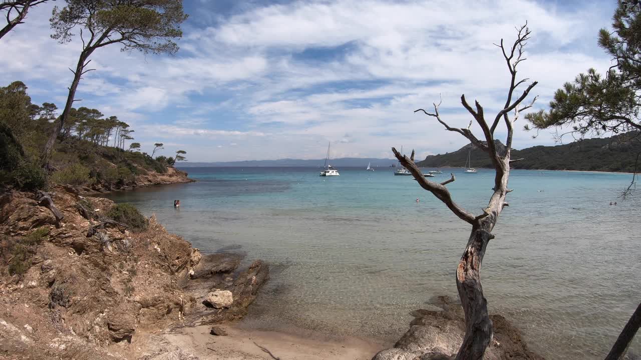 法国Porquerolles岛的海景和海滩视频素材