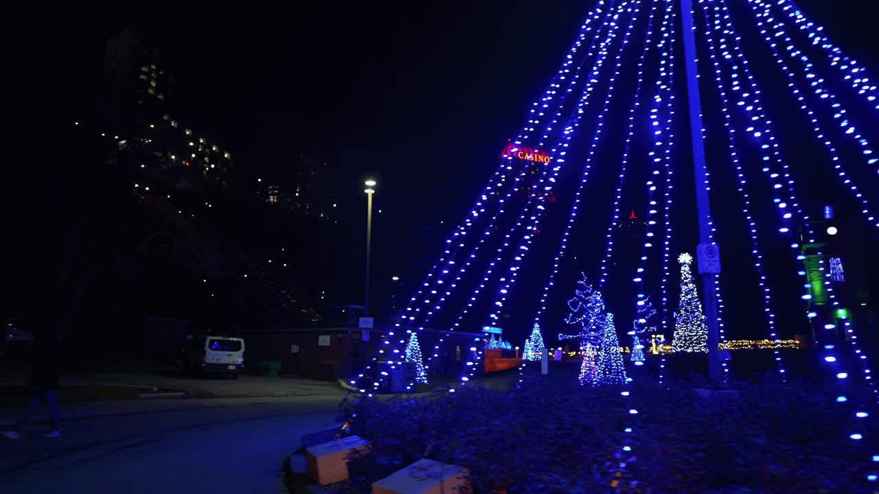 尼亚加拉瀑布夜晚的美景。视频素材