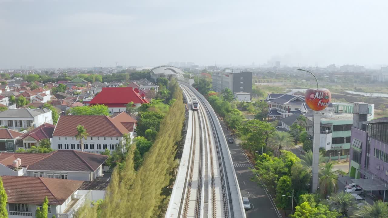 雅加达捷运高架铁路鸟瞰图视频素材