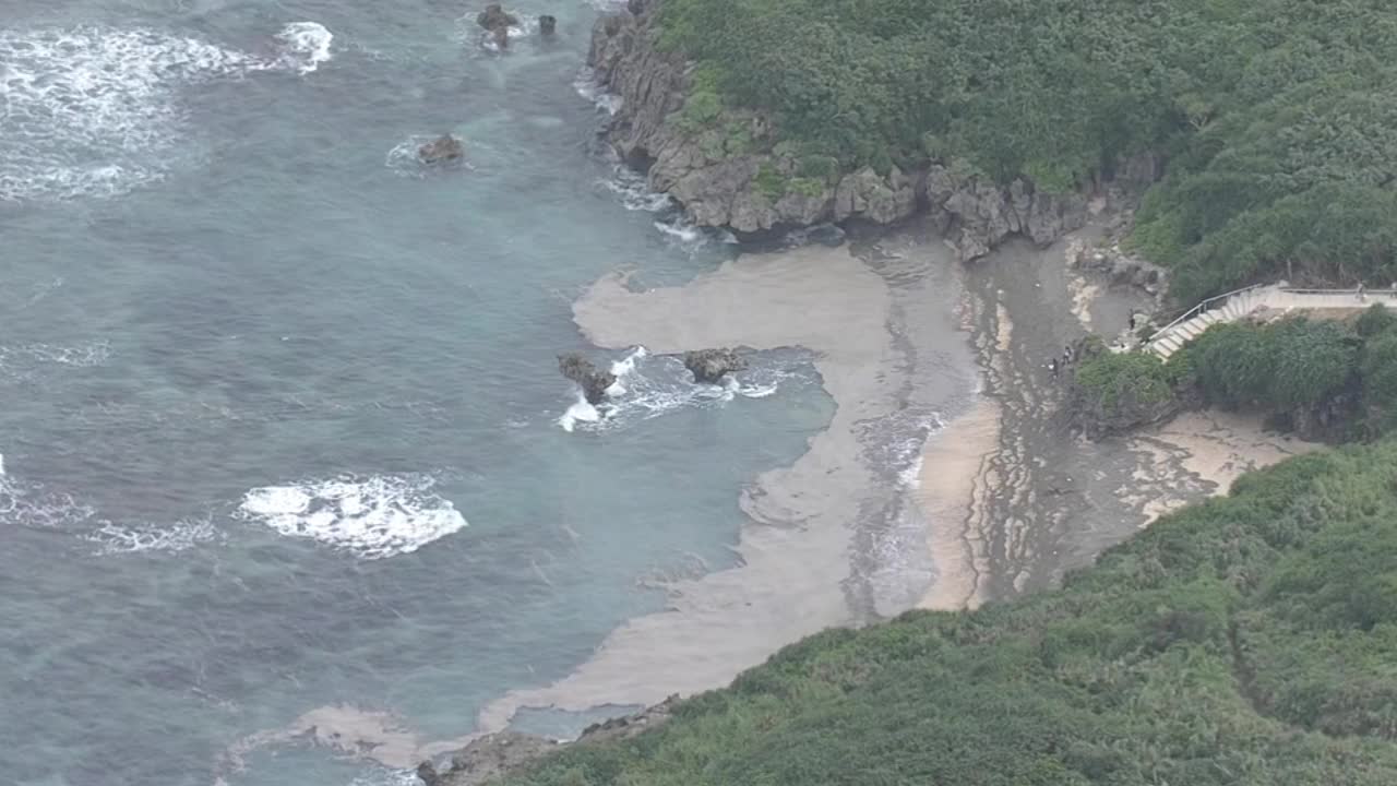 空中，浮石冲上岸，冲绳，日本视频素材