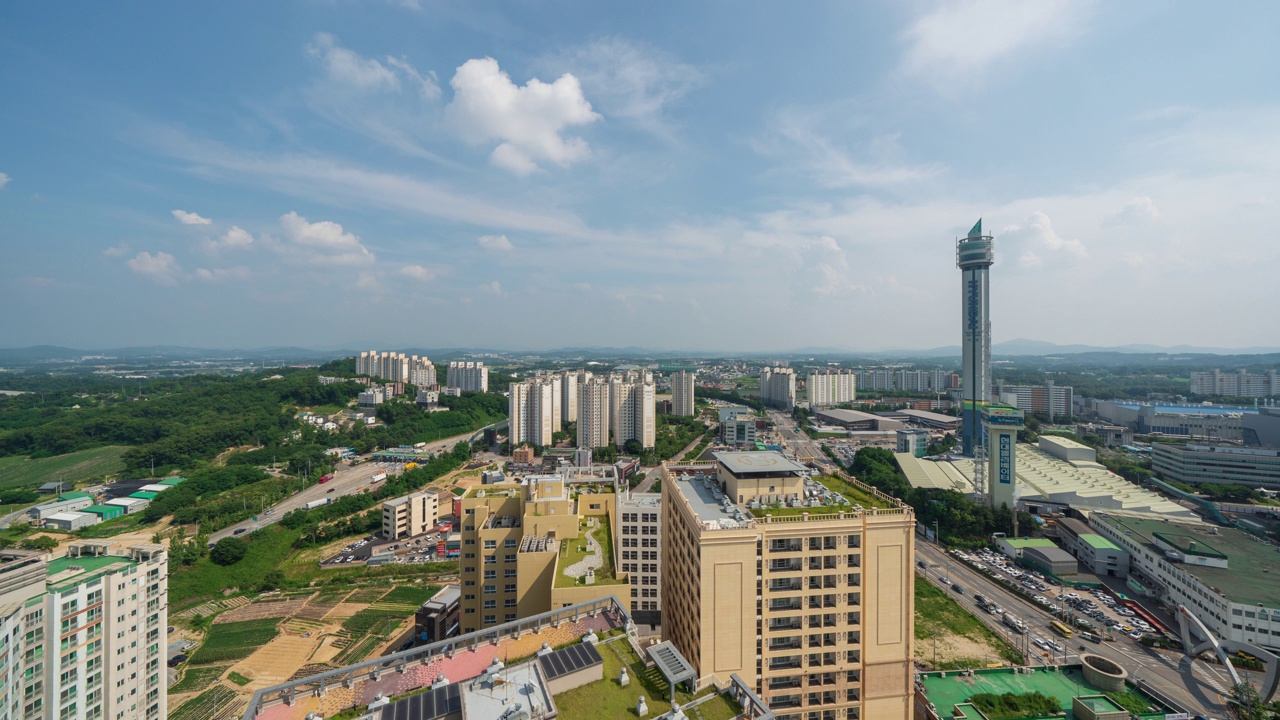 白天——岭东高速公路、利川收费站、公寓园区(京畿利川市)视频素材