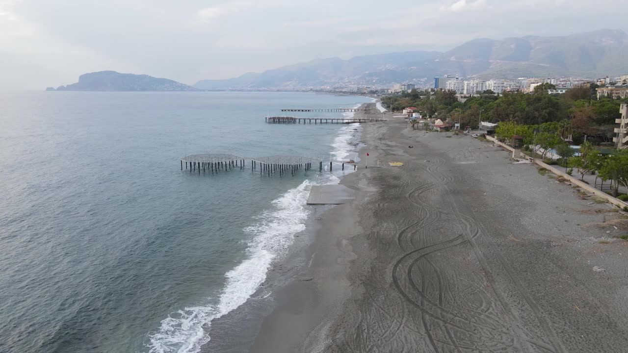 夏日土耳其地中海海滩，鸟瞰图视频素材