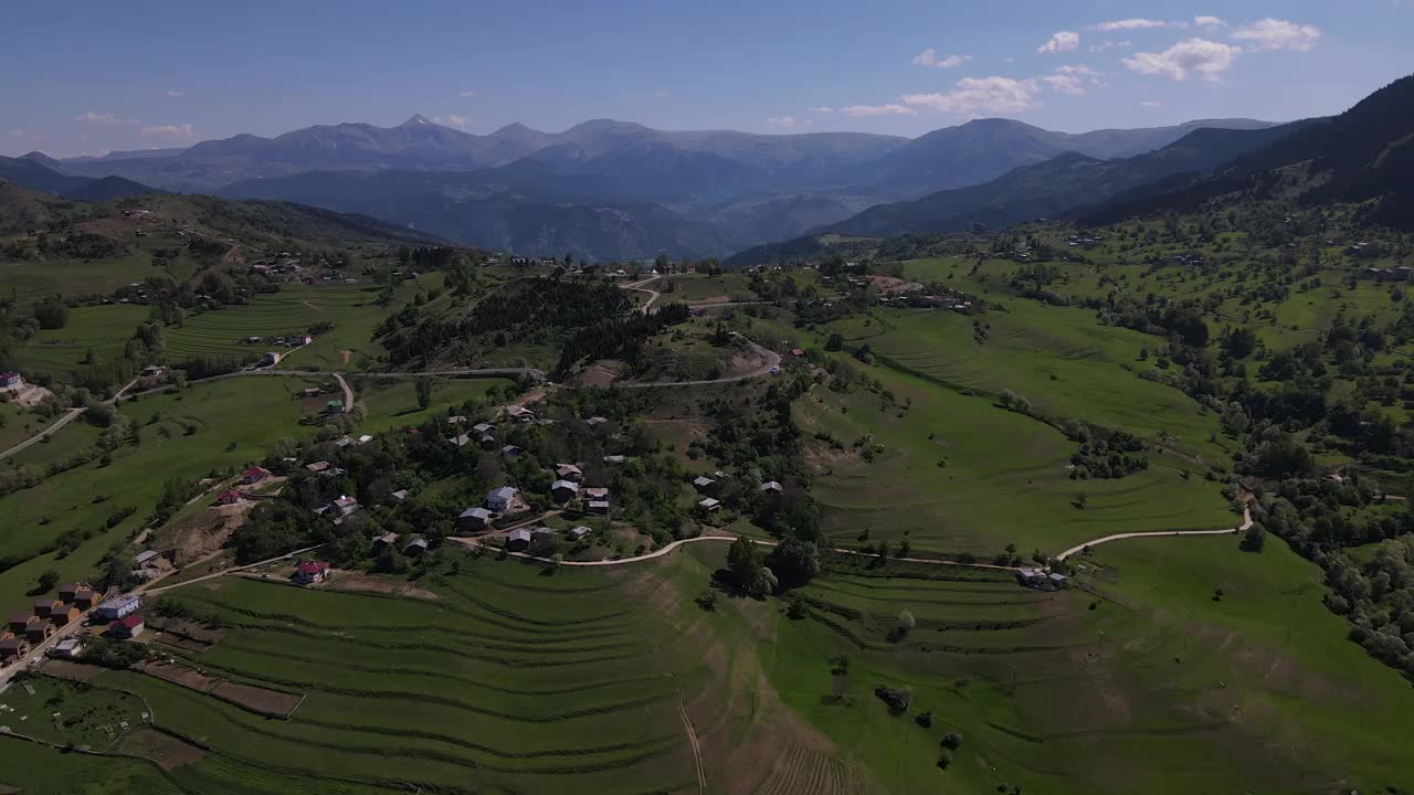 山村和高山草甸视频素材