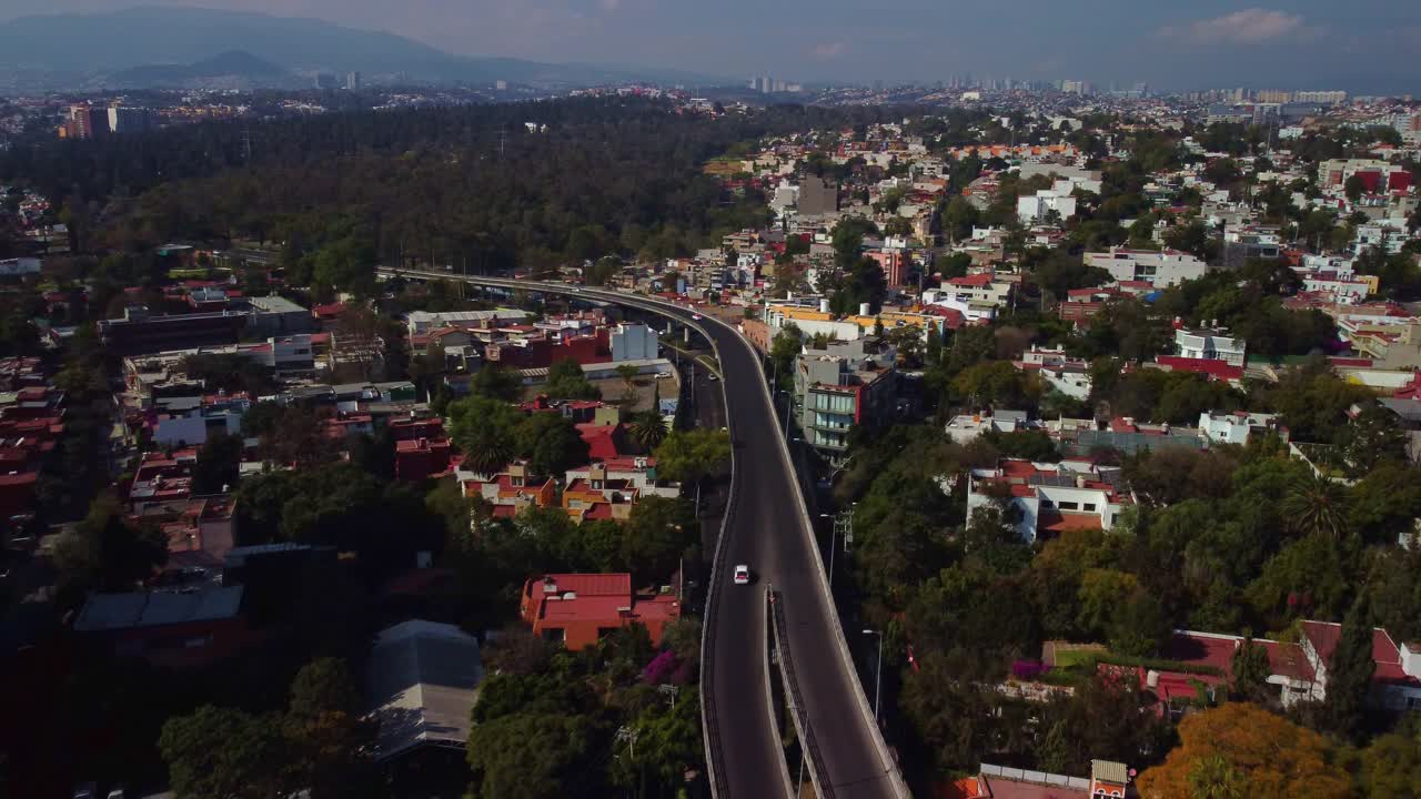 墨西哥城的高架公路，黄昏时分视频素材