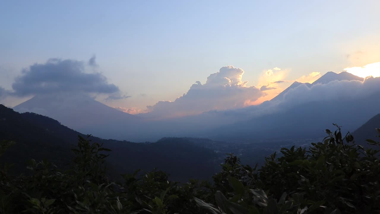 危地马拉高原上的日落视频素材