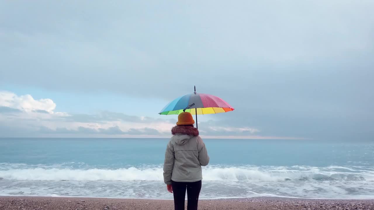 海边的女人视频素材