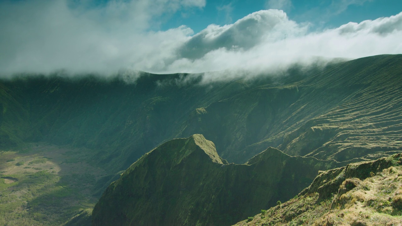 亚述尔群岛卡尔代拉火山的静态照片视频素材