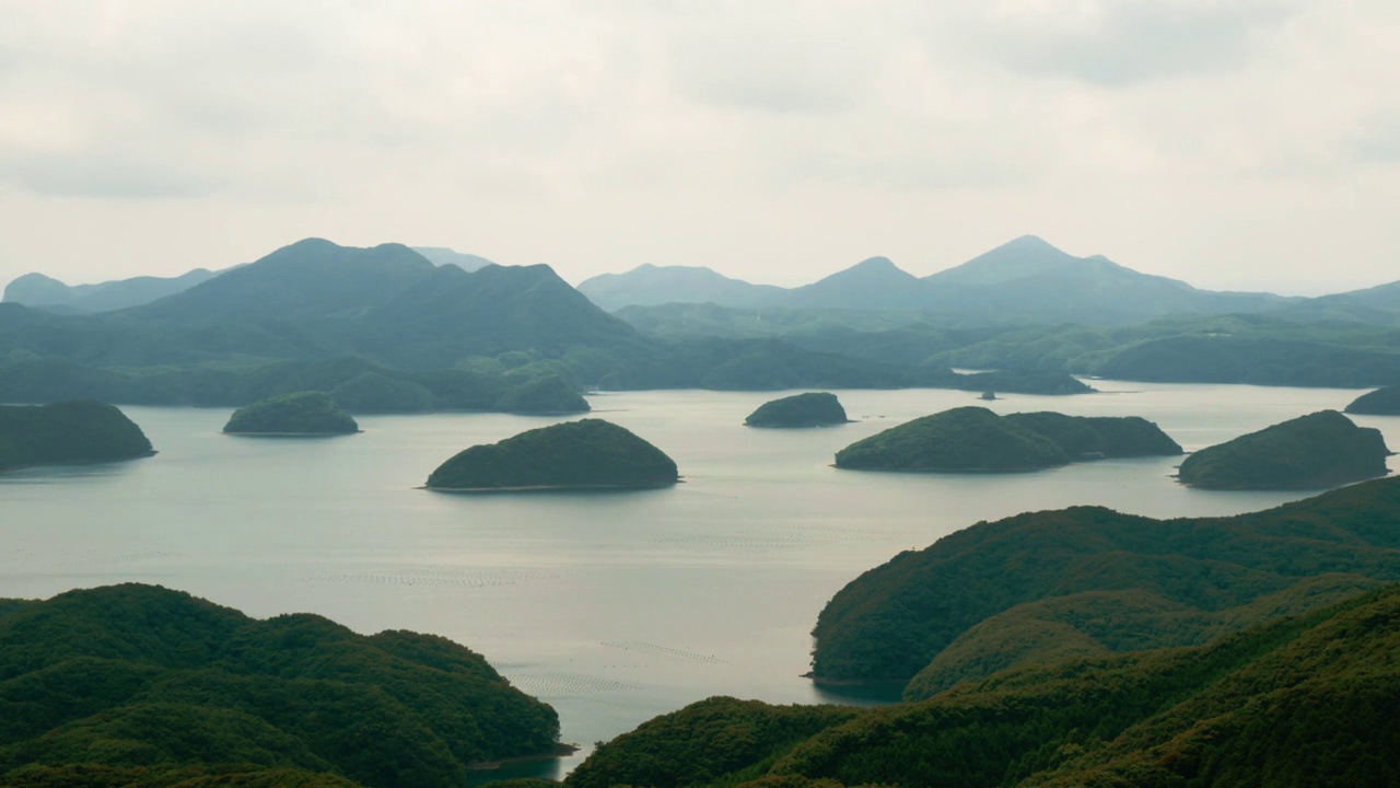 来自日本对马岛Eboshi山的Aso湾视频素材