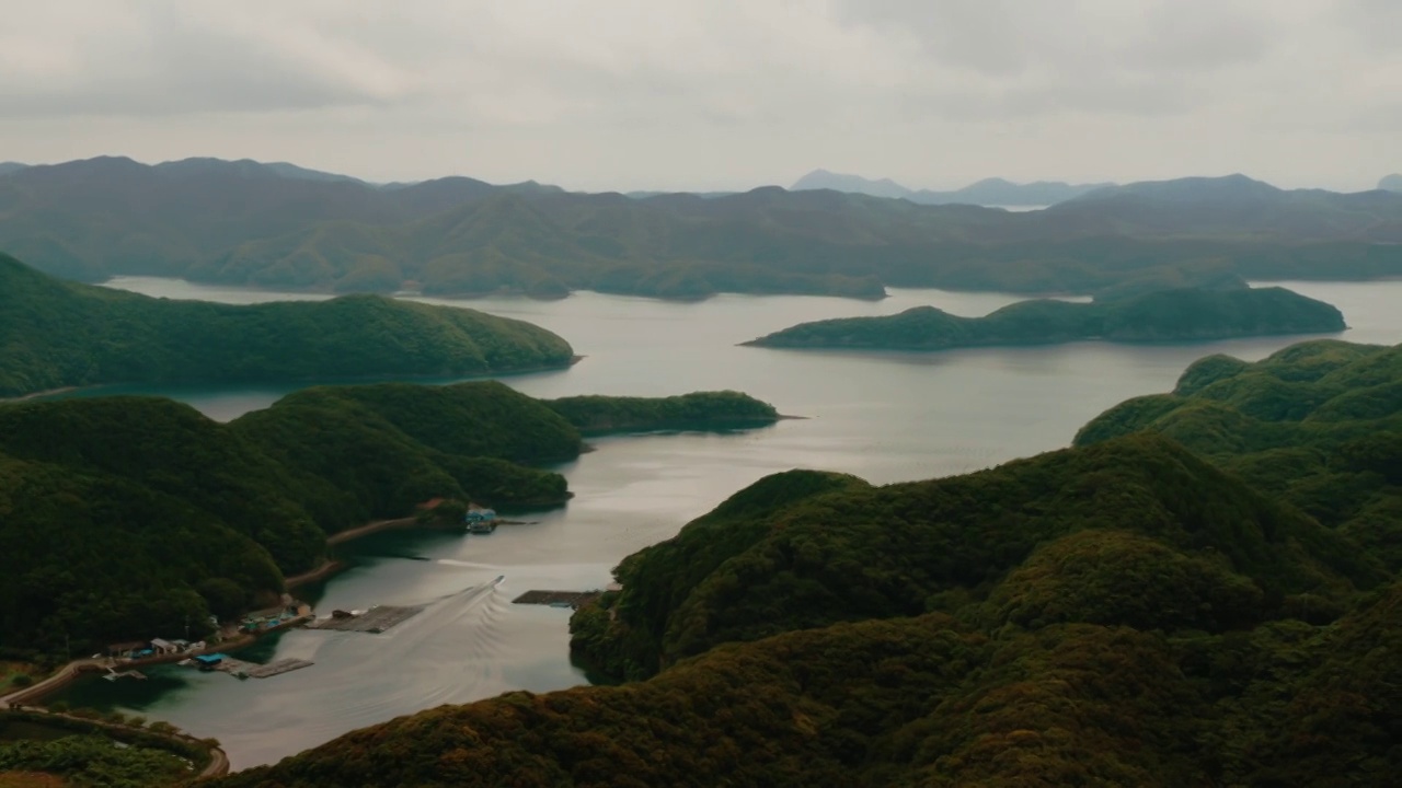 来自日本对马岛Eboshi山的Aso湾视频素材