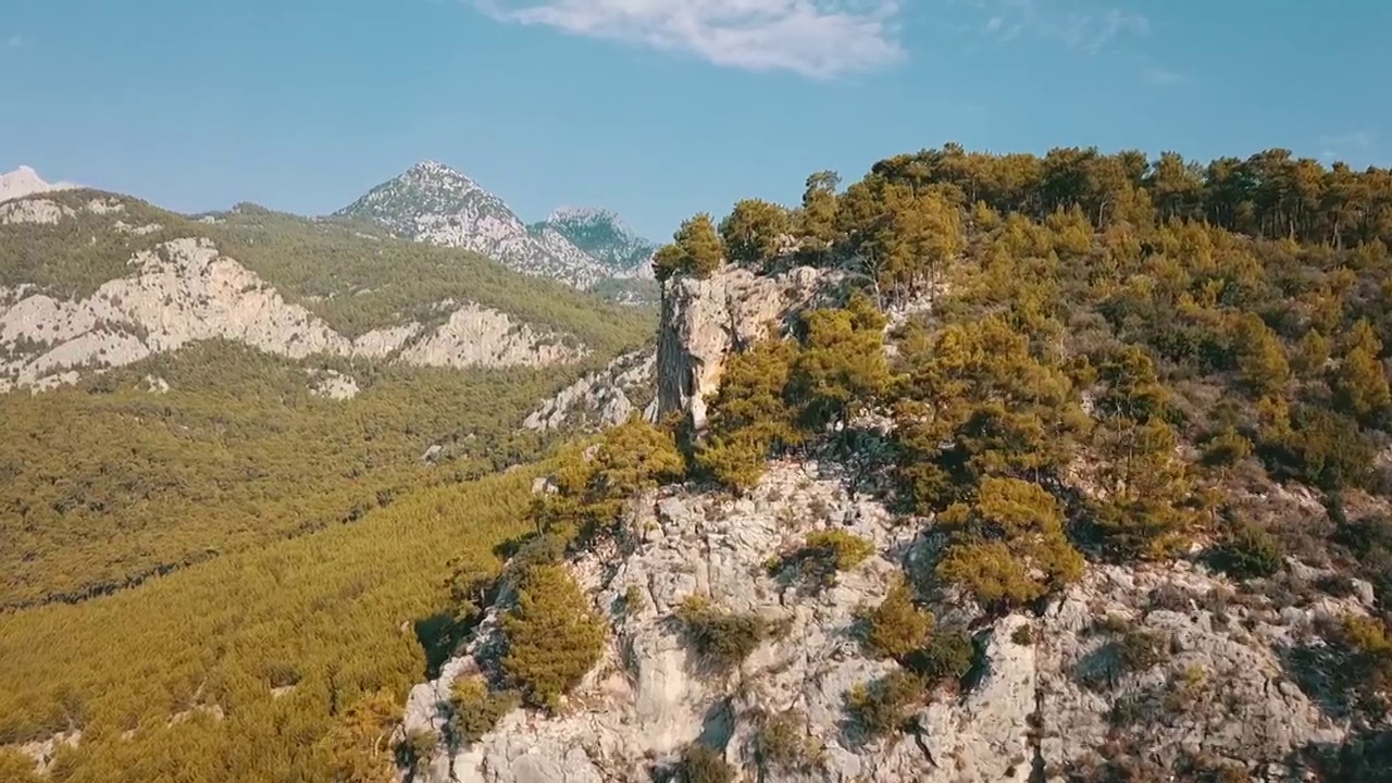 空中拍摄的金牛座山脉。地中海地区，金牛座山脉，土耳其视频素材