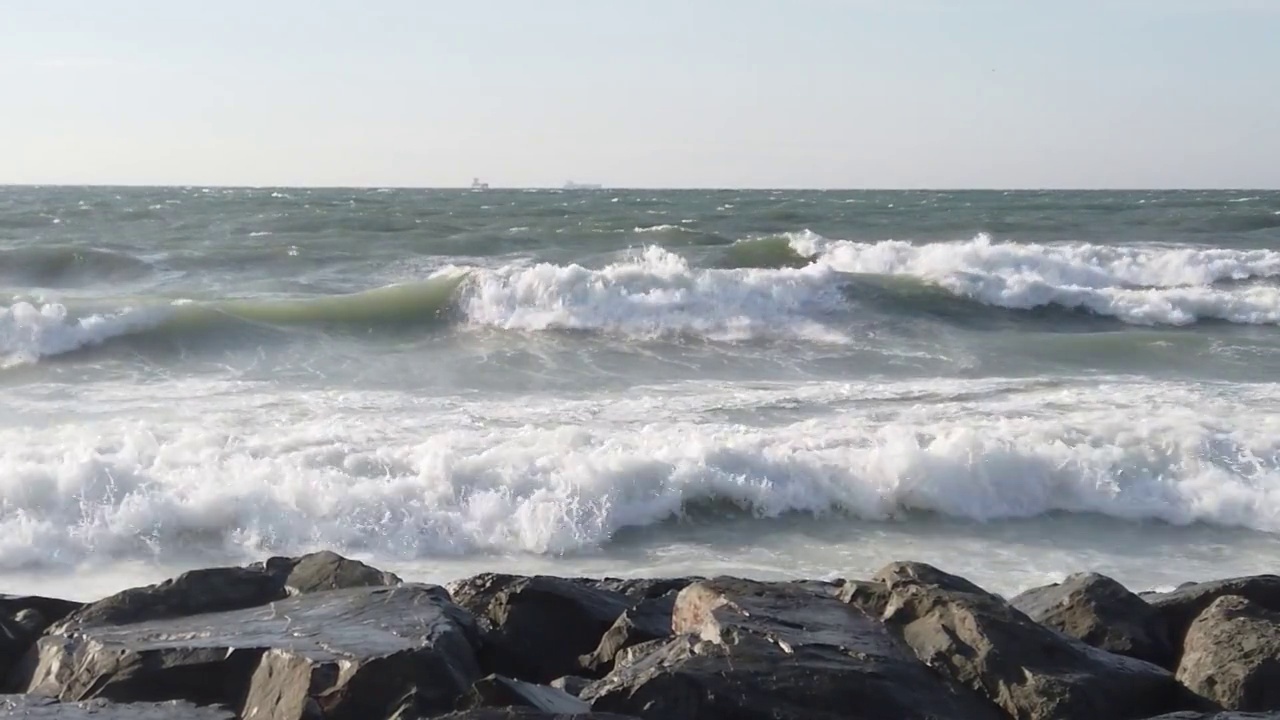 冬季的马尔马拉海景。视频素材