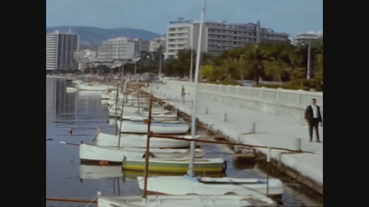 西班牙1968年，马略卡岛帕尔马港在60年代的景象视频素材