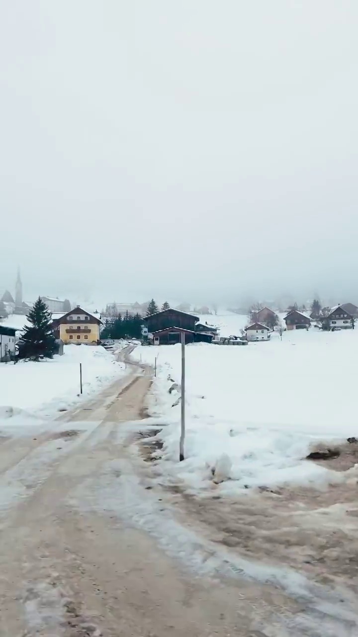 雪天冬天的路景视频素材