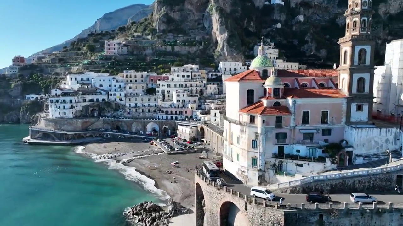 阿特拉尼，意大利著名的阿马尔菲海岸的旅游目的地。视频素材