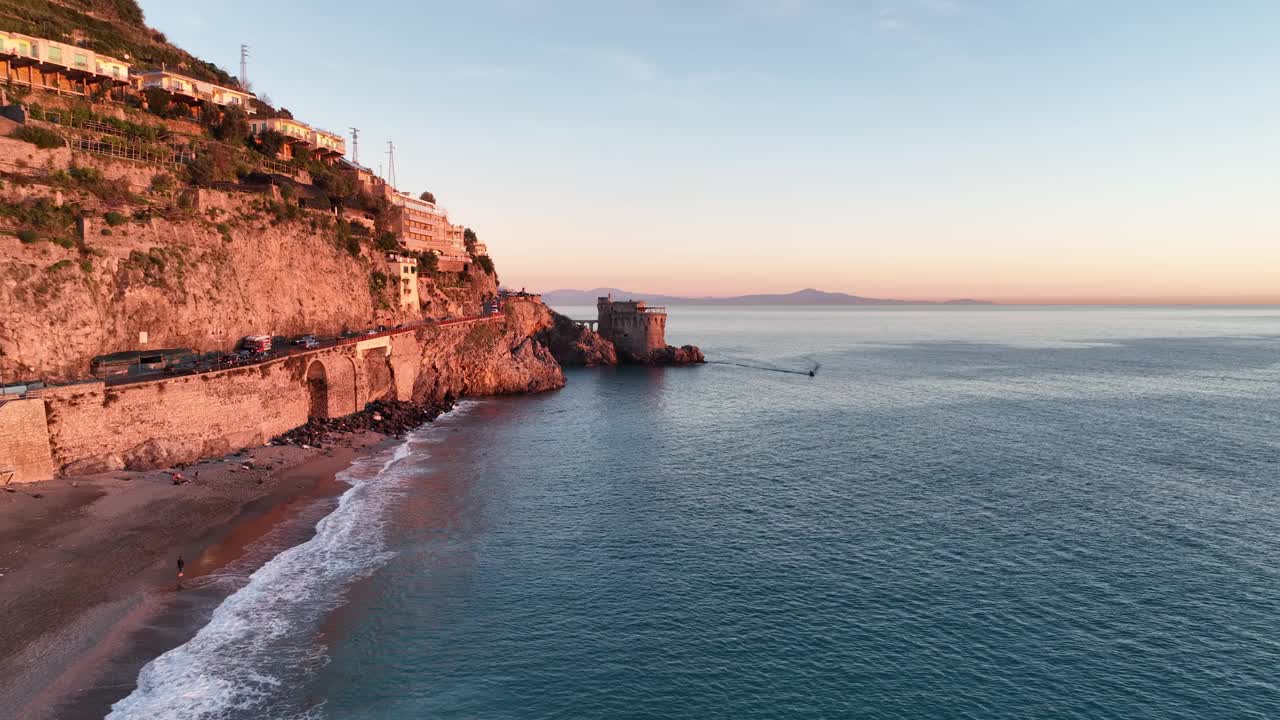 马奥里，意大利阿马尔菲海岸的旅游胜地。视频素材