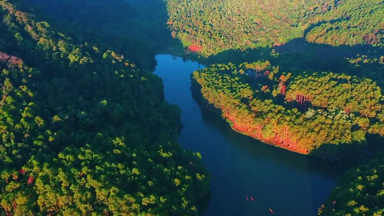 山顶的山峰视频素材