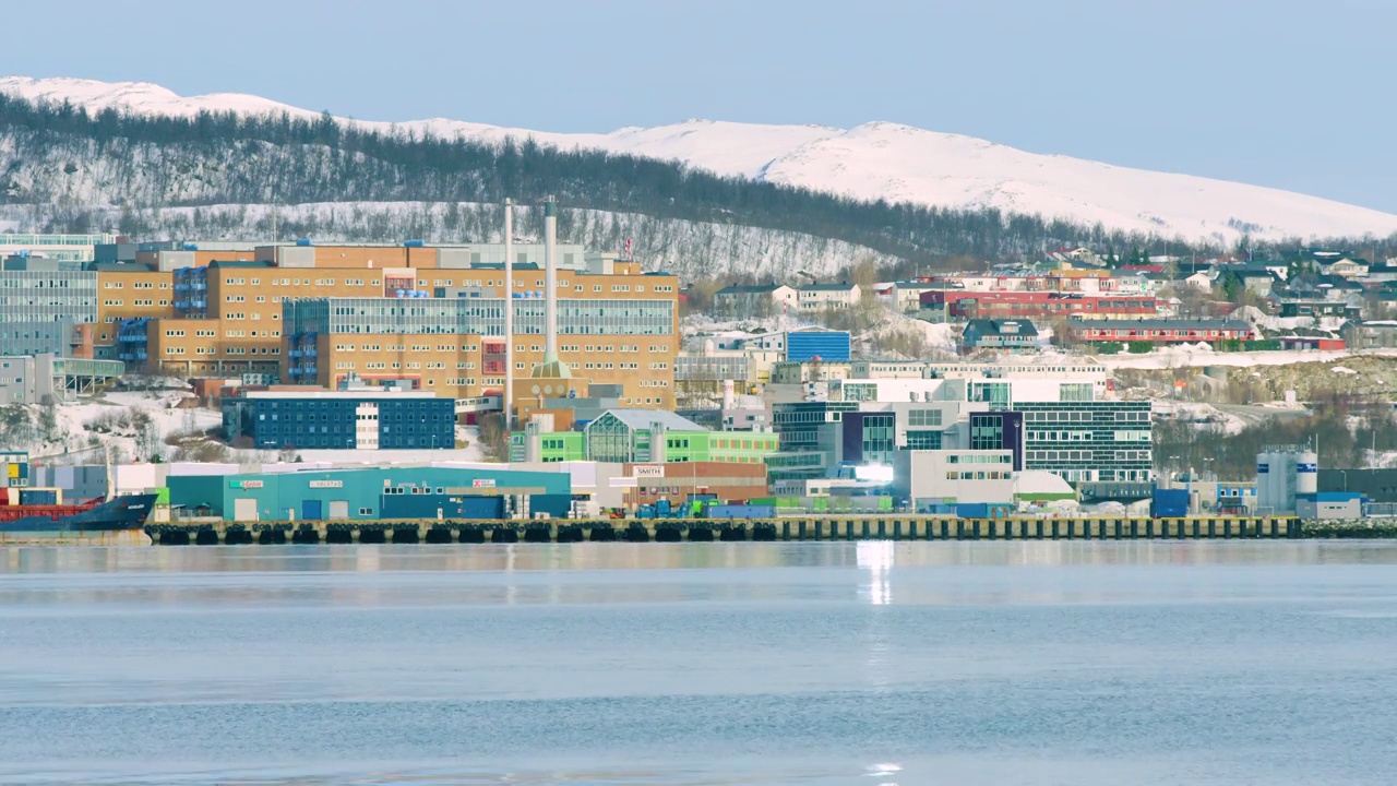 挪威特罗姆瑟的工业建筑和住宅视频素材