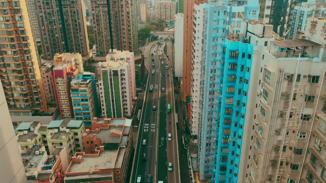 俯瞰香港风景秀丽的城市道路交通建筑视频素材