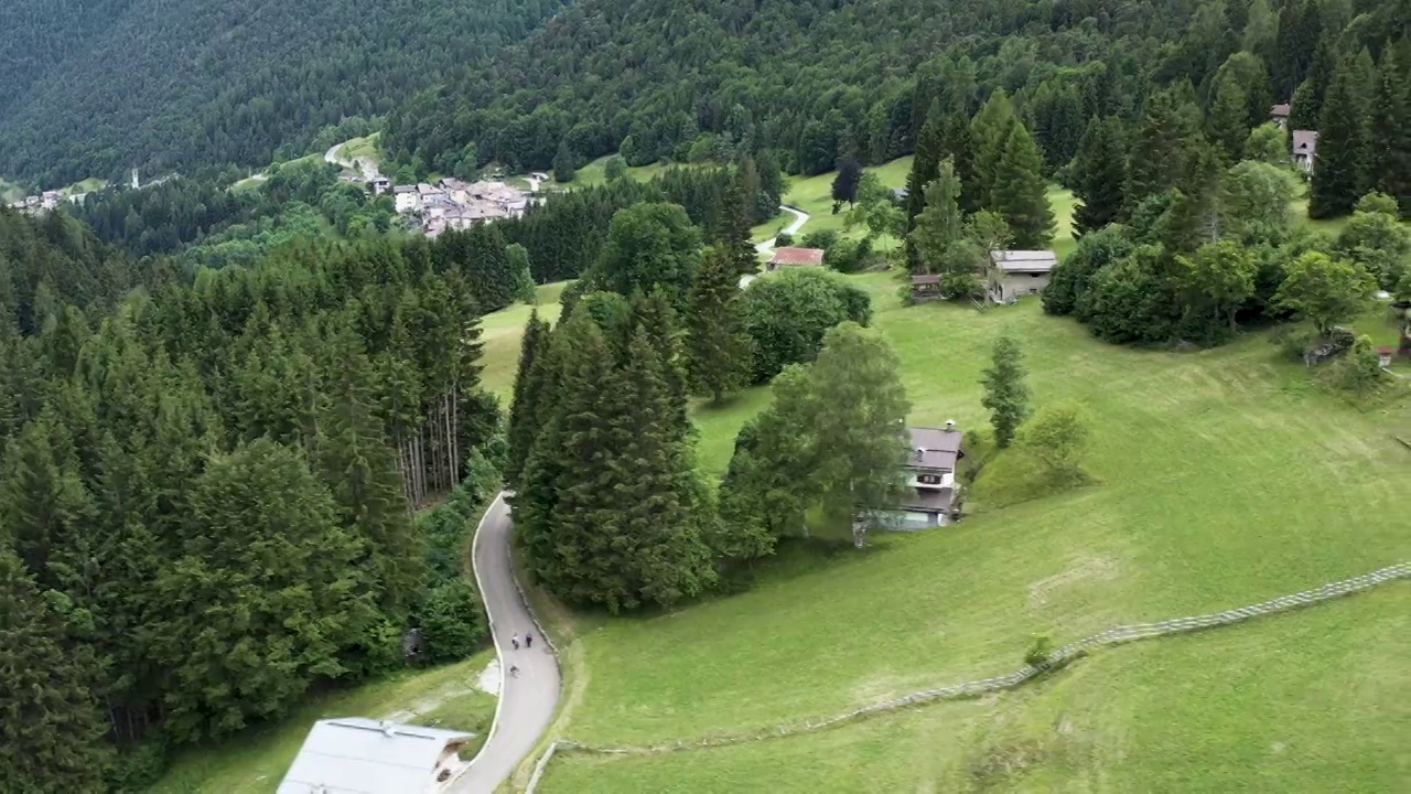 意大利山区的一个村庄视频素材