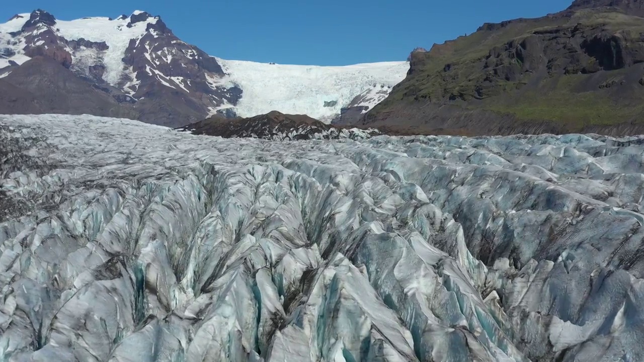 鸟瞰图Svínafellsjökull冰川，冰岛视频素材