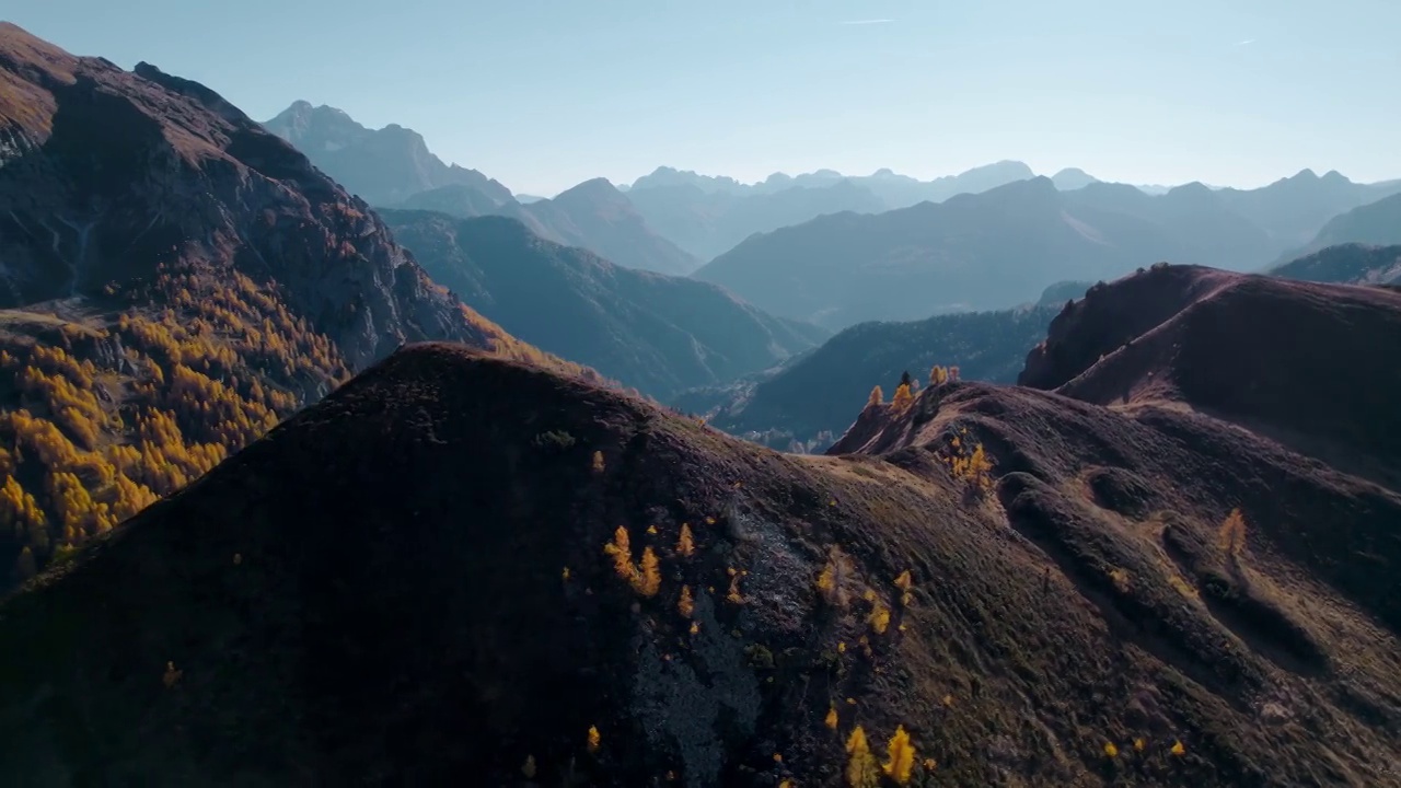 意大利的山口鸟瞰图，Passo Giau, Cortina, Dolomites，意大利。视频素材