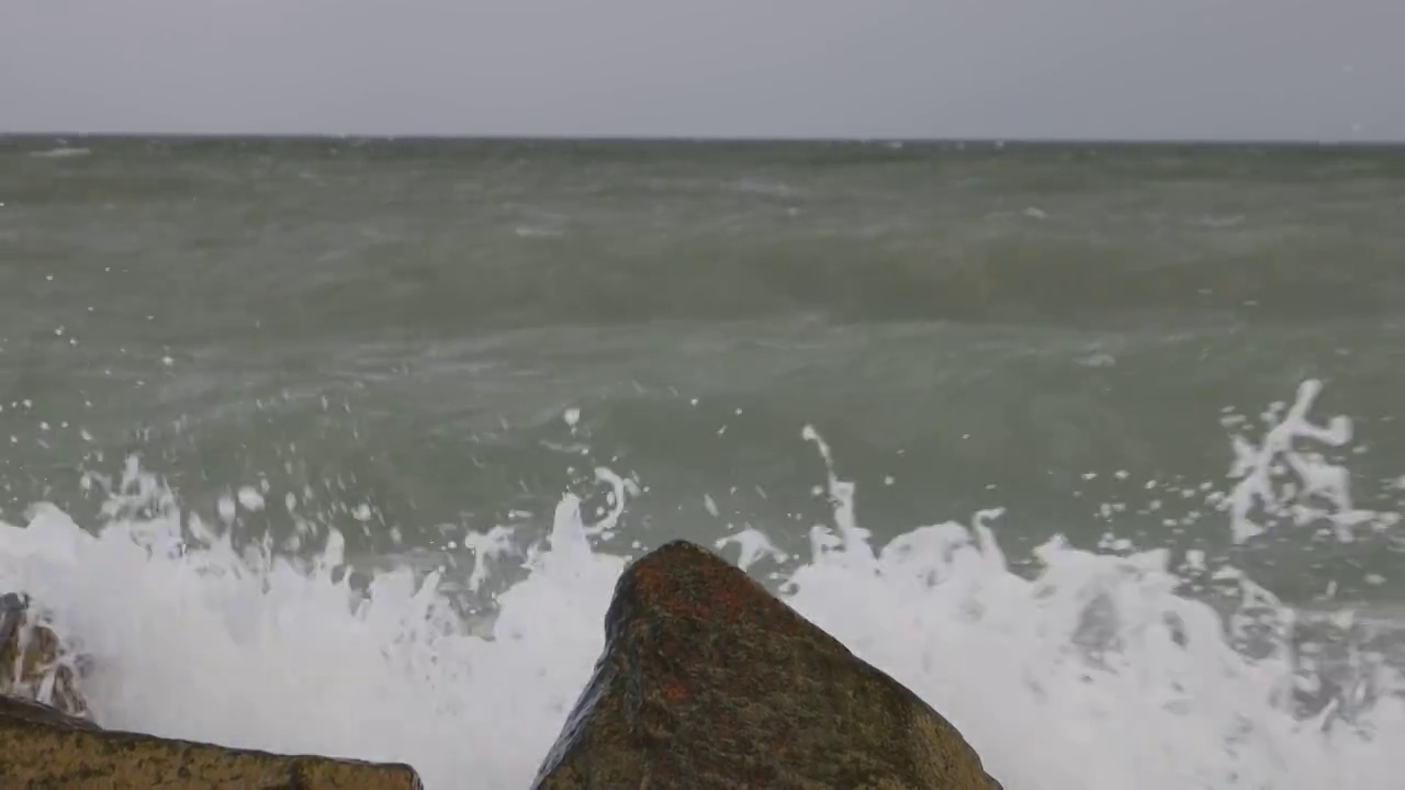 亚速海的风暴，海洋景观，背景视频素材