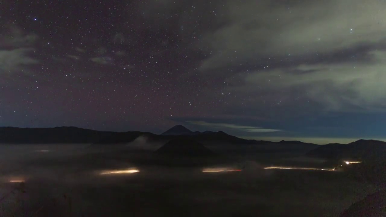 布罗莫火山从黑夜到日出视频素材