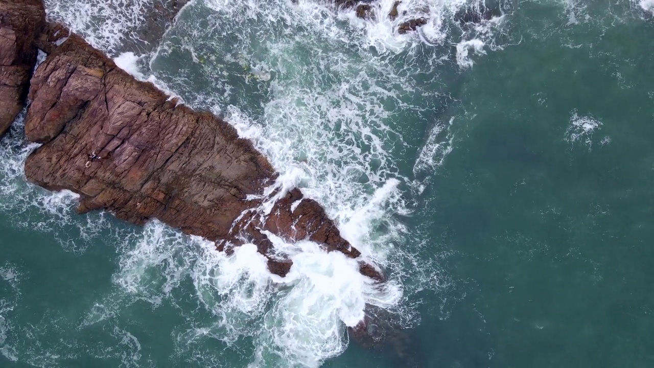 航拍海礁海浪视频素材