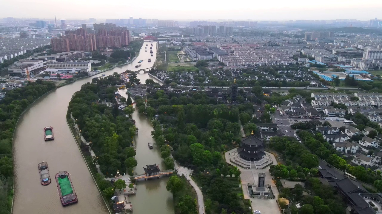 航拍苏州运河边寒山寺古建筑视频素材