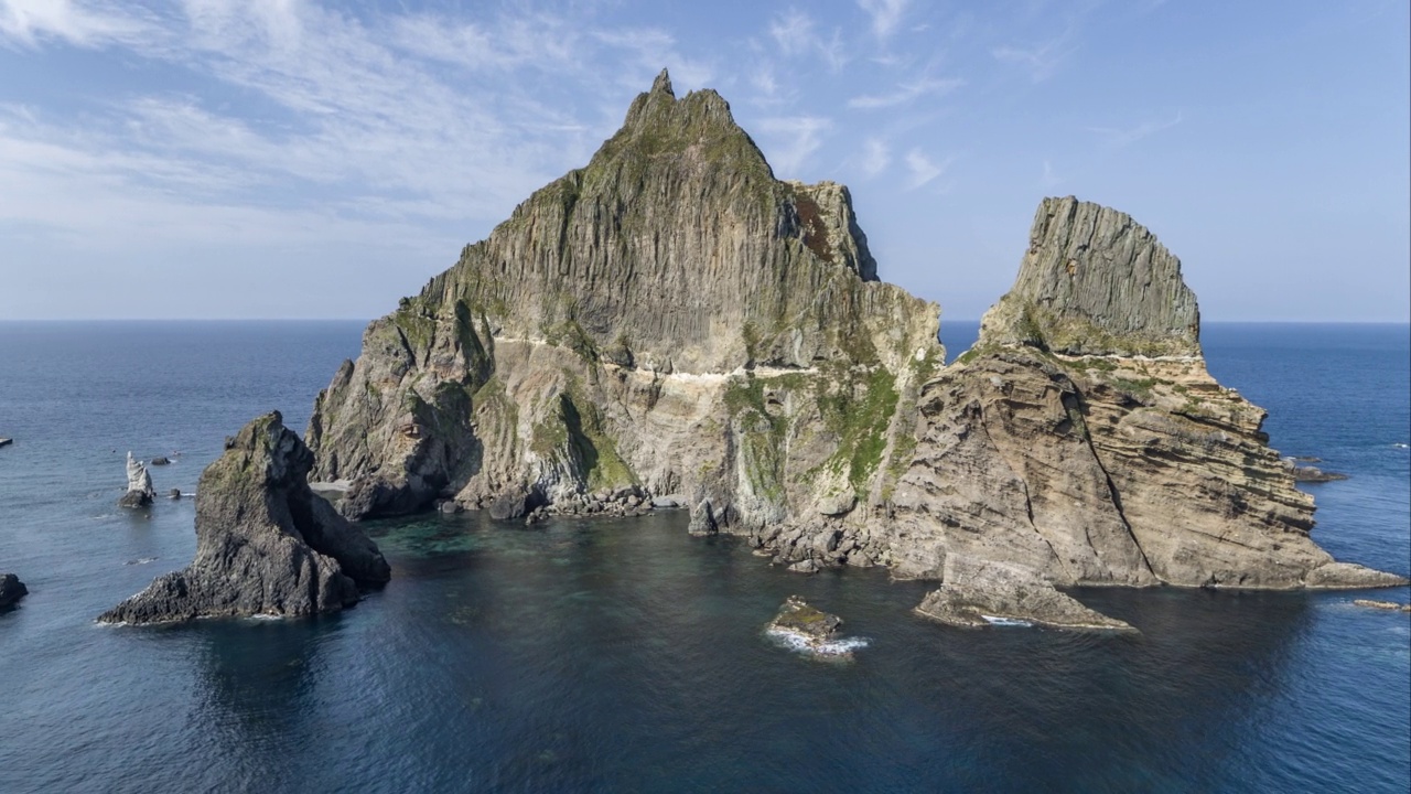 独岛的大韩峰和海景/韩国庆尚北道郁陵郡视频素材