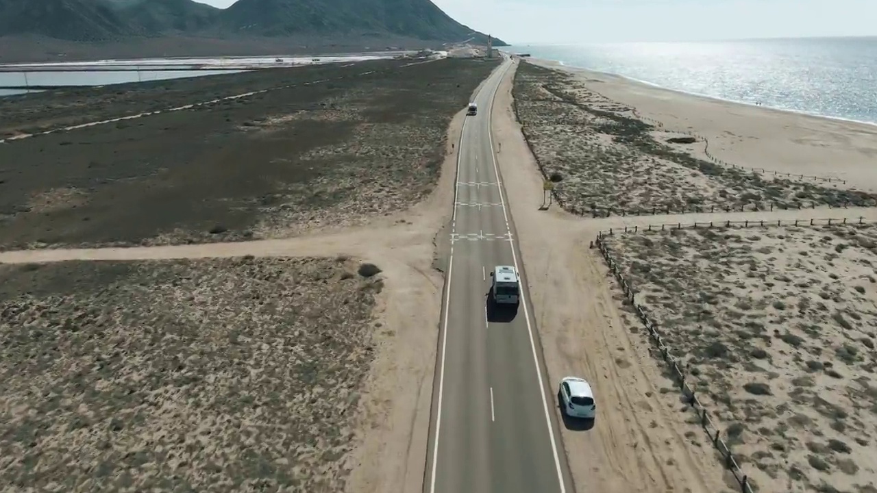 南欧货车旅行无人机剪辑:Cabo de Gata-Níjar安达卢西亚自然公园视频素材