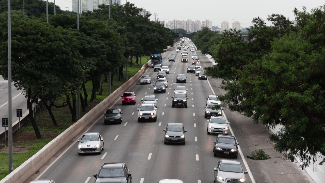 高速公路边缘不同状况视频素材