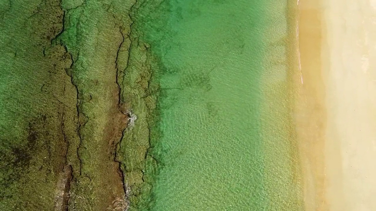 鸟瞰普吉岛的海景。视频素材