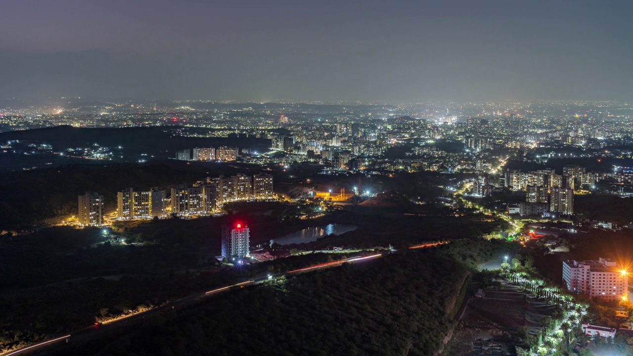 全景城市景观和鸟瞰图的日夜时间推移的城市，马哈拉施特拉邦，印度视频素材