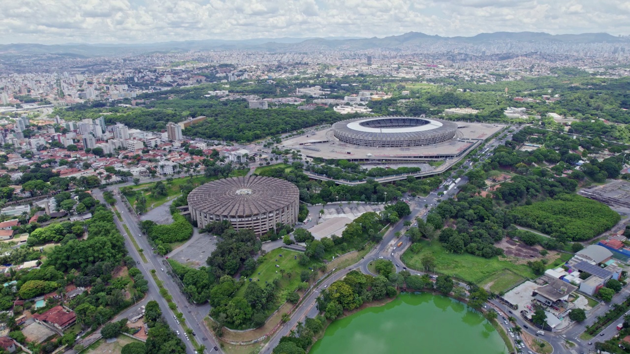 巴西米纳斯吉拉斯州贝洛奥里藏特市鸟瞰图，4K。视频素材