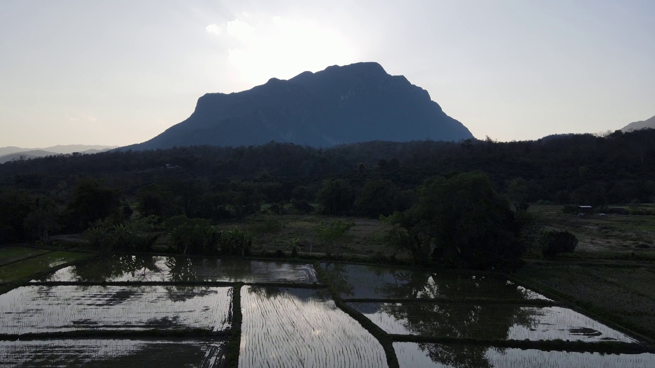 鸟瞰图，Doi銮山，江岛视频素材