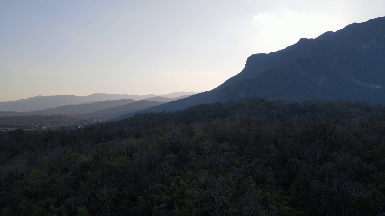 鸟瞰图，Doi銮山，江岛视频素材