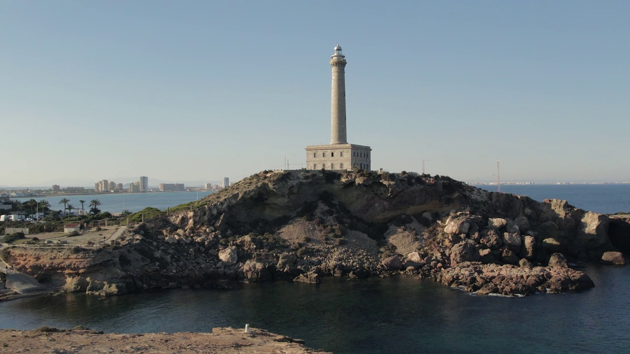 鸟瞰La Manga中的Cabo de Palos灯塔。西班牙视频素材