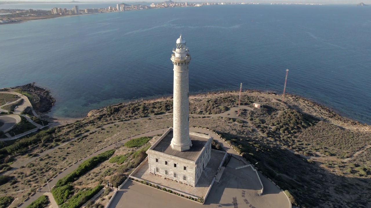 鸟瞰La Manga中的Cabo de Palos灯塔。西班牙视频素材