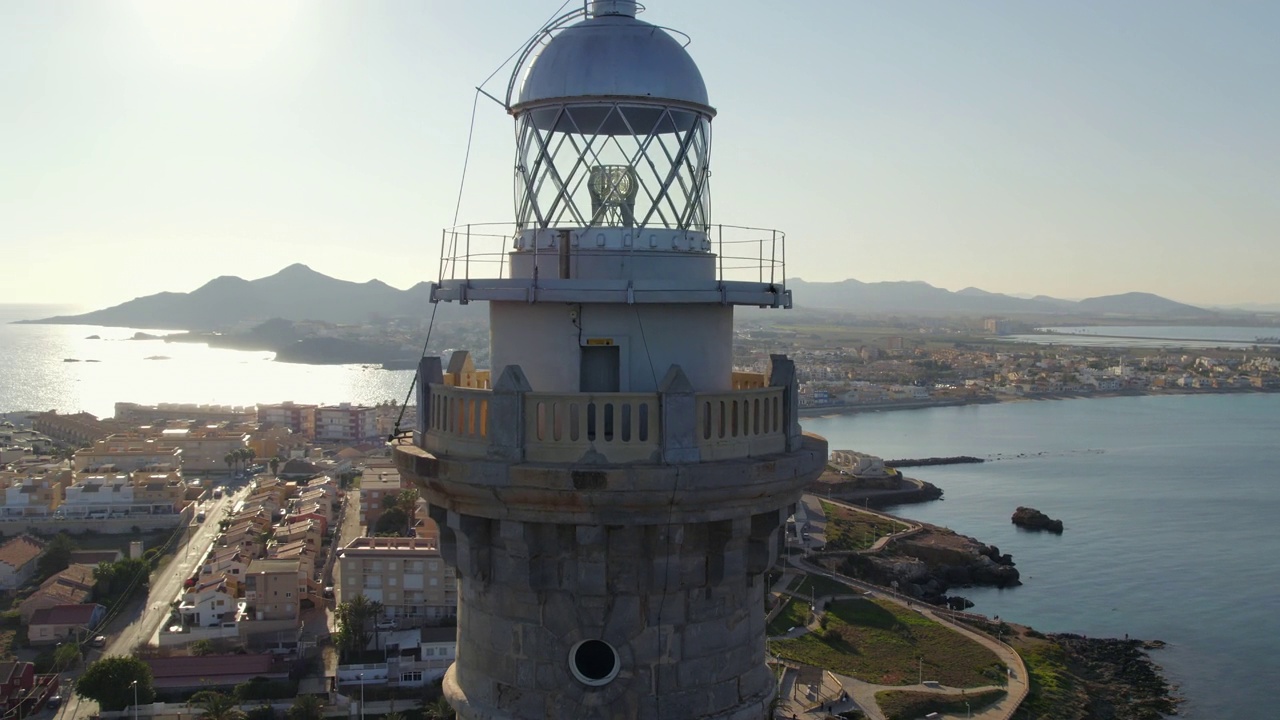 鸟瞰La Manga中的Cabo de Palos灯塔。西班牙视频素材