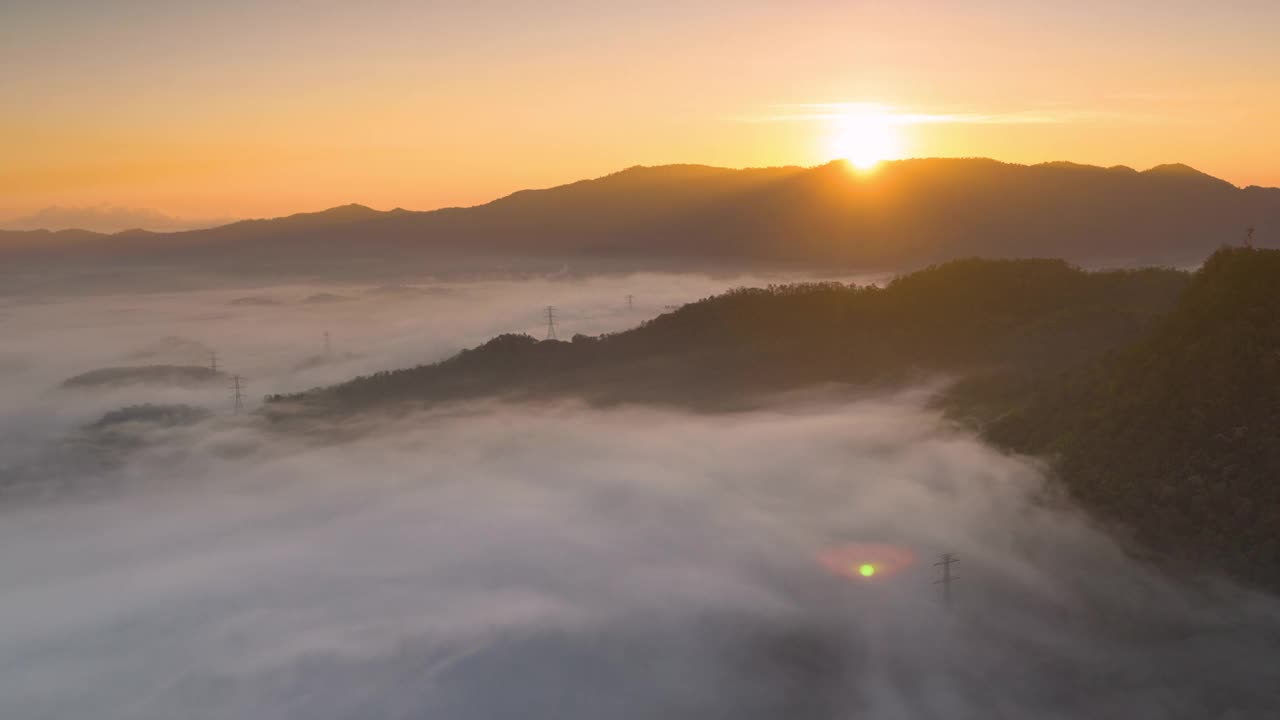 雾流。视频素材